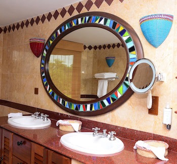 Amboseli Serena Safari Lodge