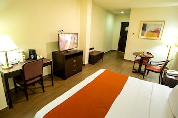Hotel Plaza Calzada