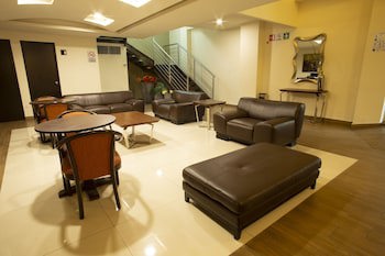 Hotel Plaza Calzada