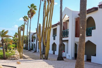 Van Der Valk Plaza Beach & Dive Resort Bonaire
