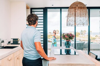 Van Der Valk Plaza Beach & Dive Resort Bonaire