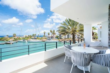 Van Der Valk Plaza Beach & Dive Resort Bonaire