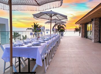 Van Der Valk Plaza Beach & Dive Resort Bonaire