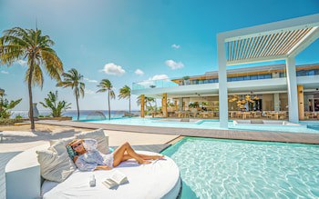 Van Der Valk Plaza Beach & Dive Resort Bonaire