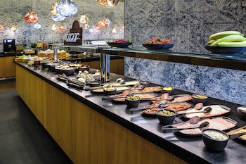 Courtyard By Marriott Warsaw Airport