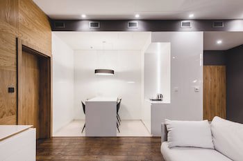 Courtyard By Marriott Warsaw Airport