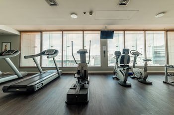 Courtyard By Marriott Warsaw Airport