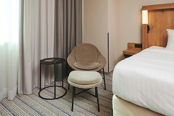 Courtyard By Marriott Warsaw Airport