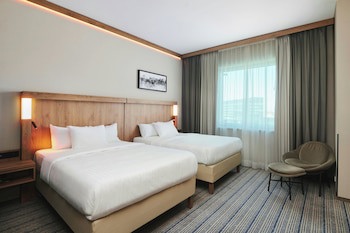 Courtyard By Marriott Warsaw Airport