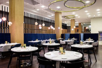 Courtyard By Marriott Warsaw Airport