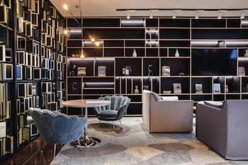 Courtyard By Marriott Warsaw Airport