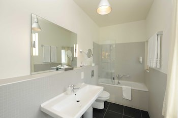 Alma Hotel