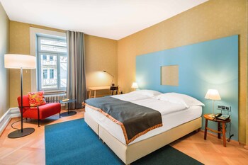 Alma Hotel