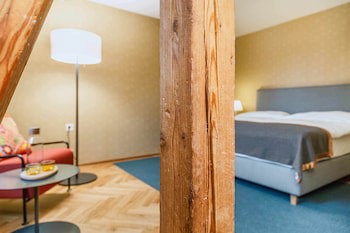 Alma Hotel