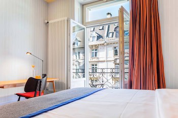 Alma Hotel