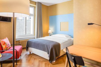 Alma Hotel