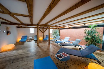 Alma Hotel