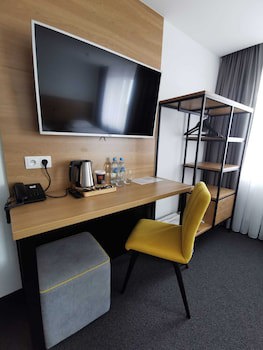 Gold Hotel