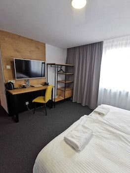 Gold Hotel