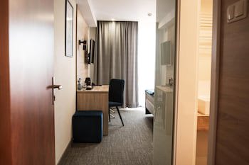 Gold Hotel