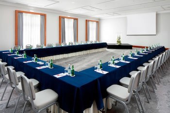 Praia D'el Rey Marriott Golf & Beach Resort