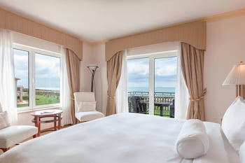 Praia D'el Rey Marriott Golf & Beach Resort