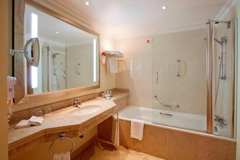 Praia D'el Rey Marriott Golf & Beach Resort