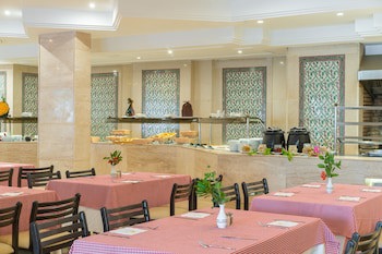 Hotel Sol Azur Beach