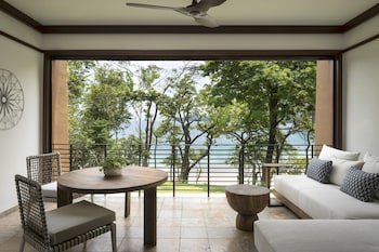 Four Seasons Resort Peninsula Papagayo, Costa Rica