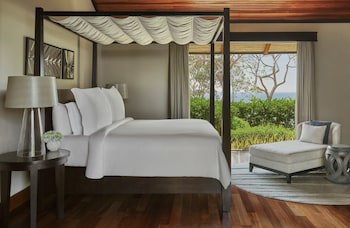 Four Seasons Resort Peninsula Papagayo, Costa Rica