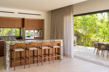 Four Seasons Resort Peninsula Papagayo, Costa Rica