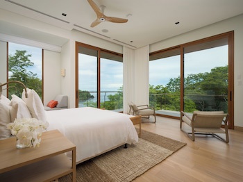 Four Seasons Resort Peninsula Papagayo, Costa Rica