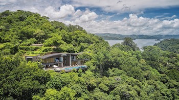 Four Seasons Resort Peninsula Papagayo, Costa Rica