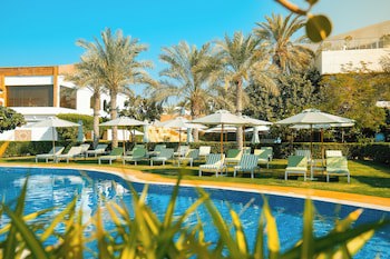 Dubai Marine Beach Resort & Spa