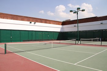 Dubai Marine Beach Resort & Spa