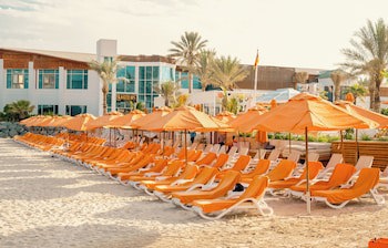Dubai Marine Beach Resort & Spa