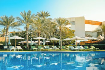 Dubai Marine Beach Resort & Spa
