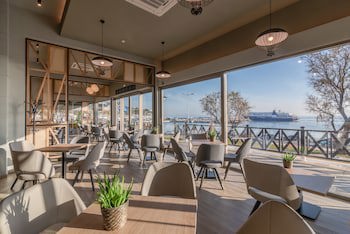 Hotel Avra By Smile Hotels