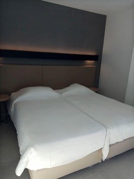 Hotel Avra By Smile Hotels