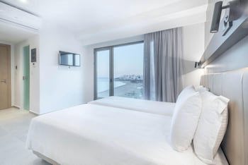 Hotel Avra By Smile Hotels
