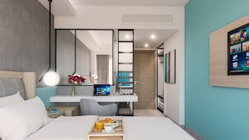 Hotel Avra By Smile Hotels