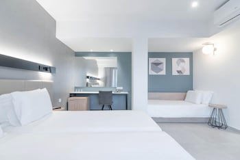 Hotel Avra By Smile Hotels