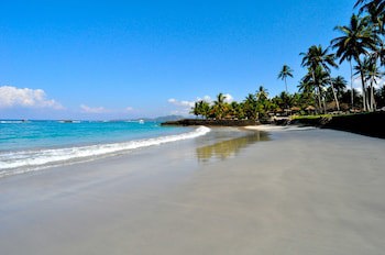 Candi Beach Resort And Spa