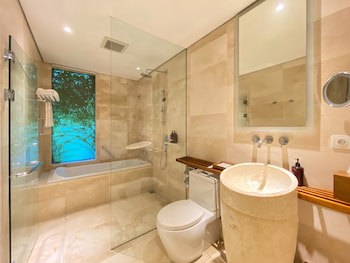 Candi Beach Resort And Spa