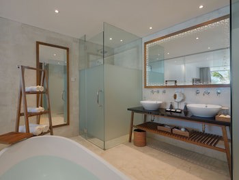 Candi Beach Resort And Spa