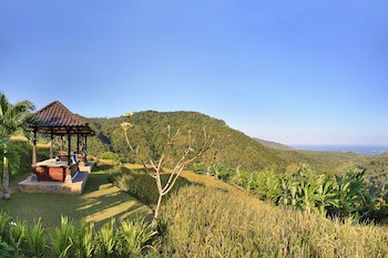 Candi Beach Resort And Spa