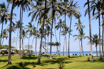 Candi Beach Resort And Spa