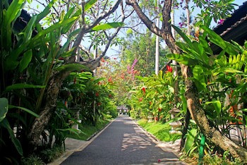 Candi Beach Resort And Spa