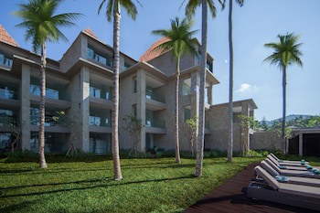 Candi Beach Resort And Spa