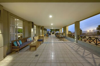Araucaria Plaza